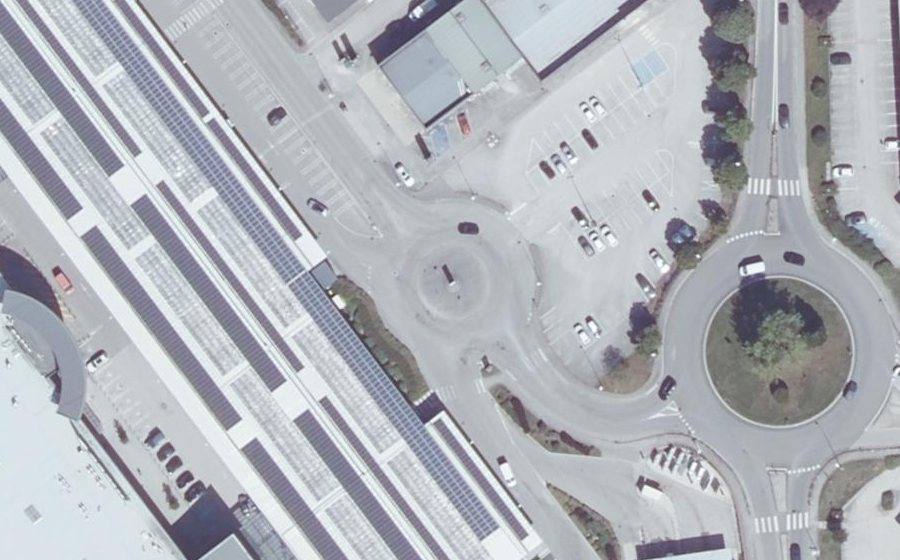 Vue aérienne du Rond-point anonyme n°29103908