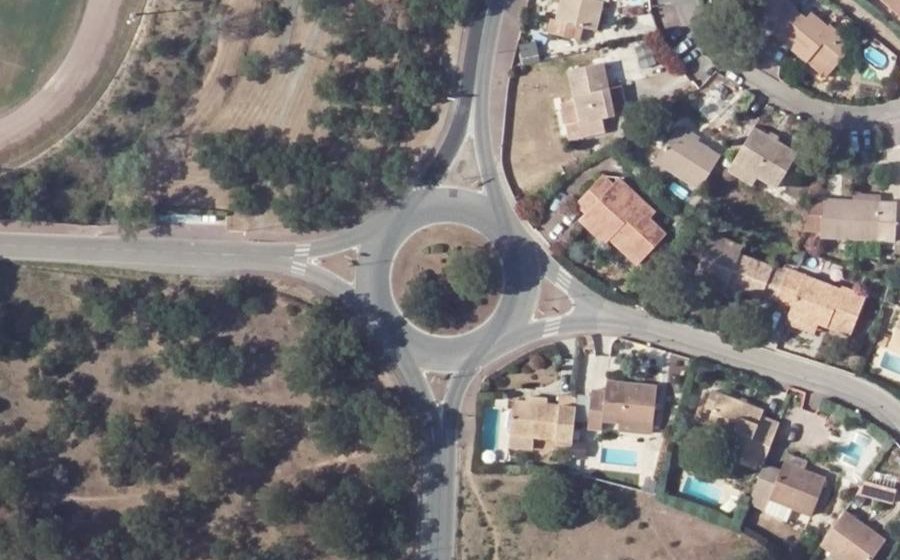 Vue aérienne du Rond-Point de l'Appel du 18 Juin 1940