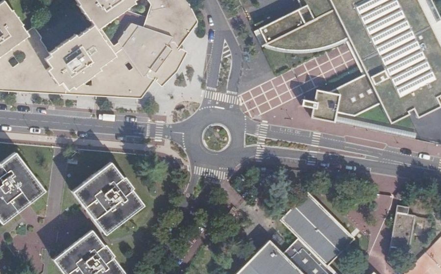 Vue aérienne du Rond-point anonyme n°29163570