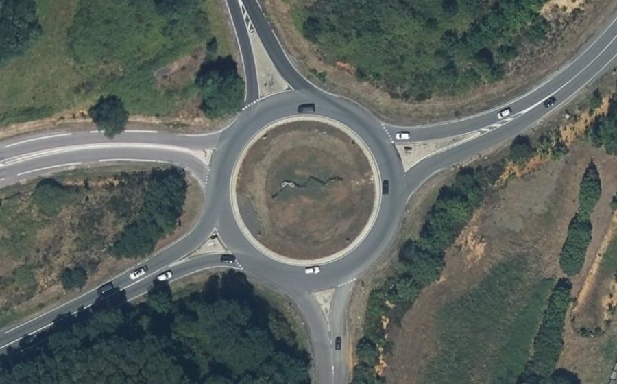 Vue aérienne du Rond-point anonyme n°29176464