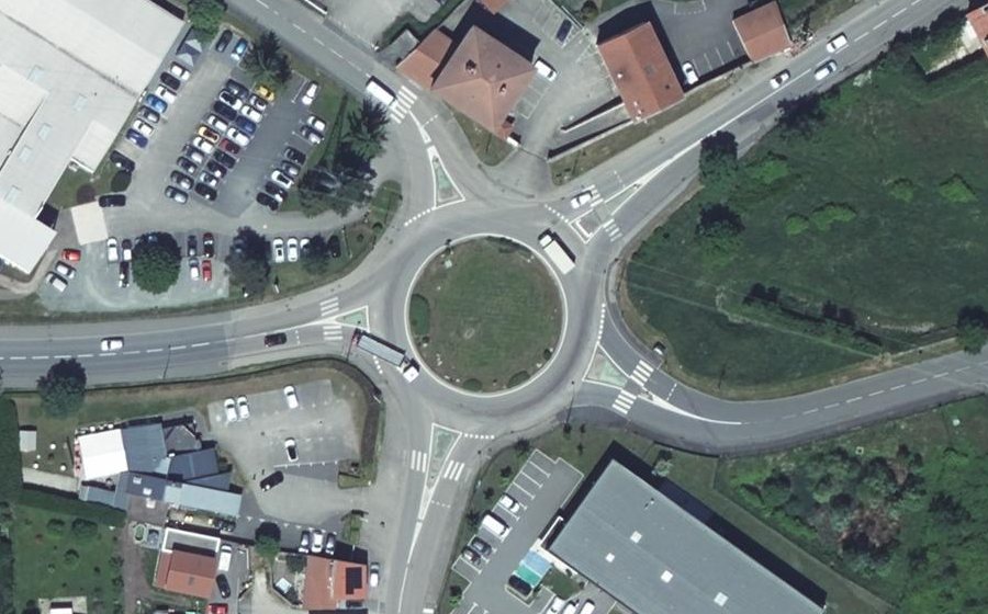 Vue aérienne du Rond-point anonyme n°29180169