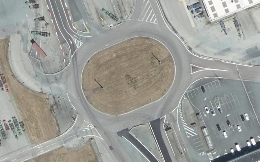 Vue aérienne du Rond-point anonyme n°291801867