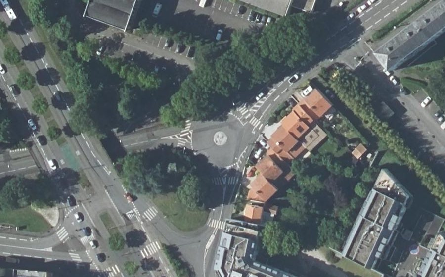 Vue aérienne du Rond-point anonyme n°29188056