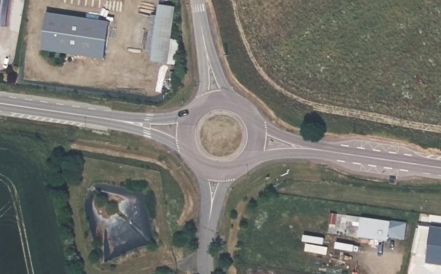 Vue aérienne du Rond-point anonyme n°29192272