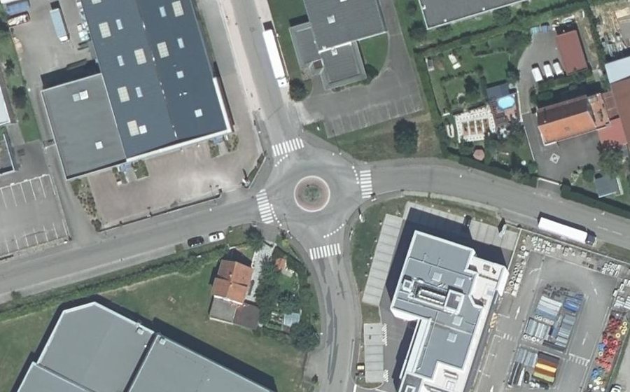 Vue aérienne du Rond-point anonyme n°29231897