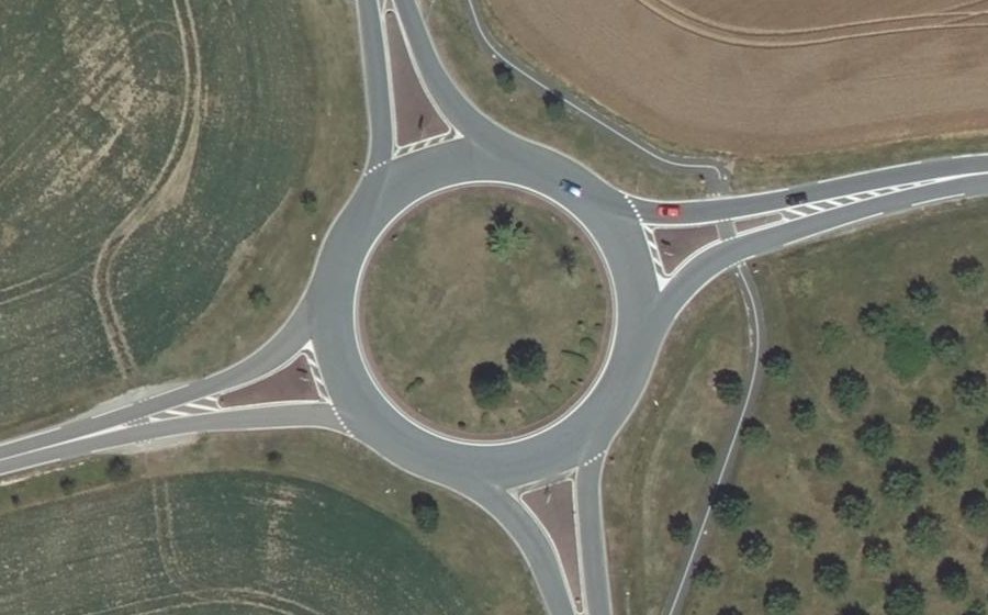 Vue aérienne du Rond-point anonyme n°29241315