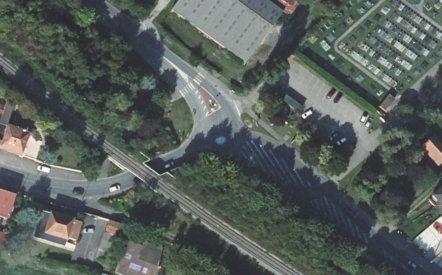 Vue aérienne du Rond-point anonyme n°292515465