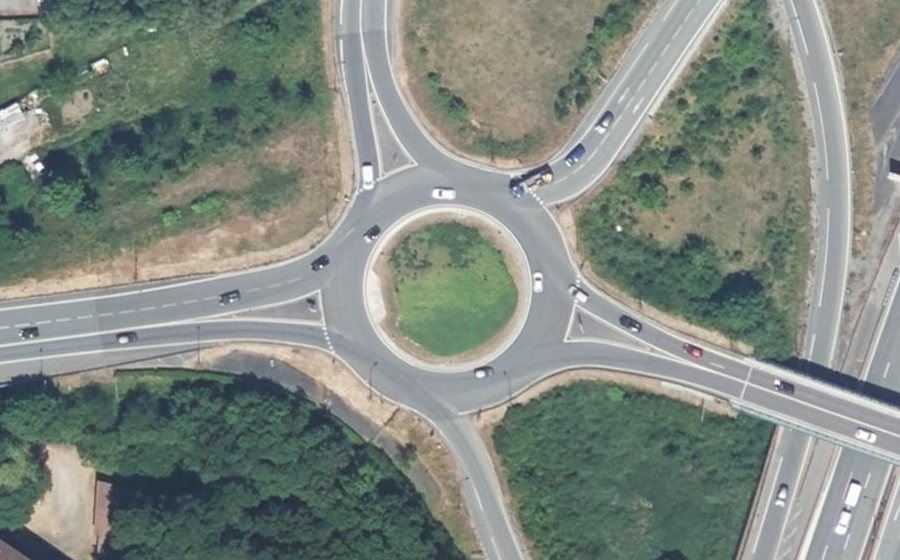 Vue aérienne du Rond-point anonyme n°29256726