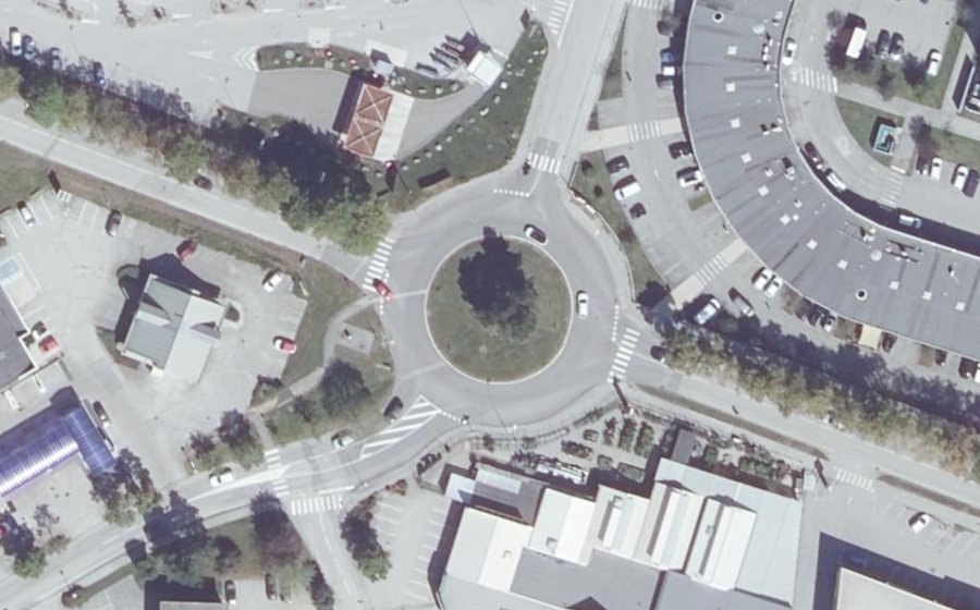 Vue aérienne du Rond-point anonyme n°29287384