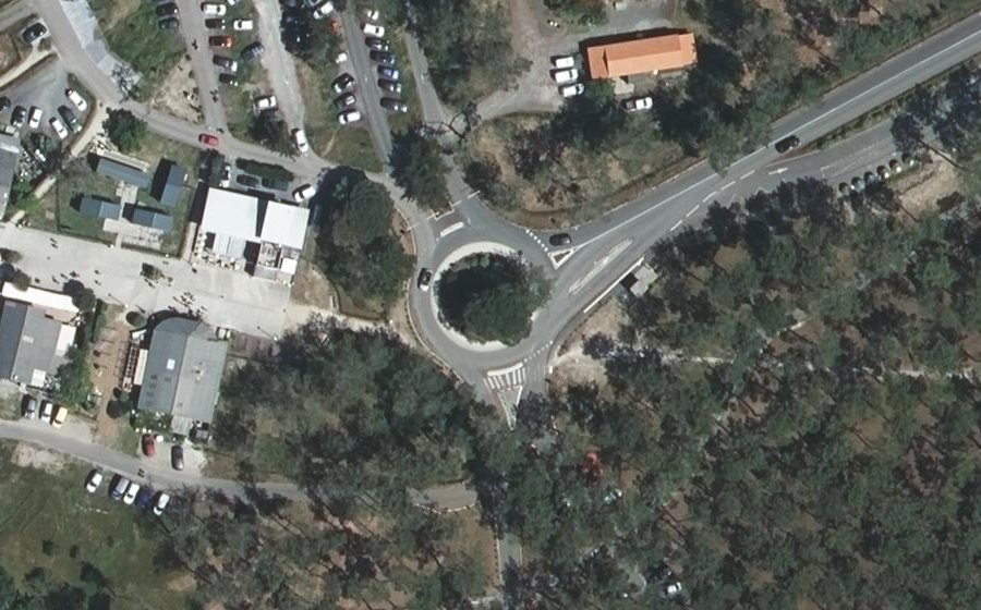 Vue aérienne du Rond-point anonyme n°29371267