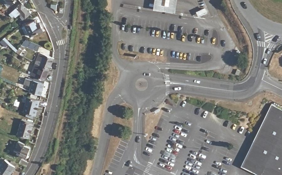 Vue aérienne du Rond-point anonyme n°29377683
