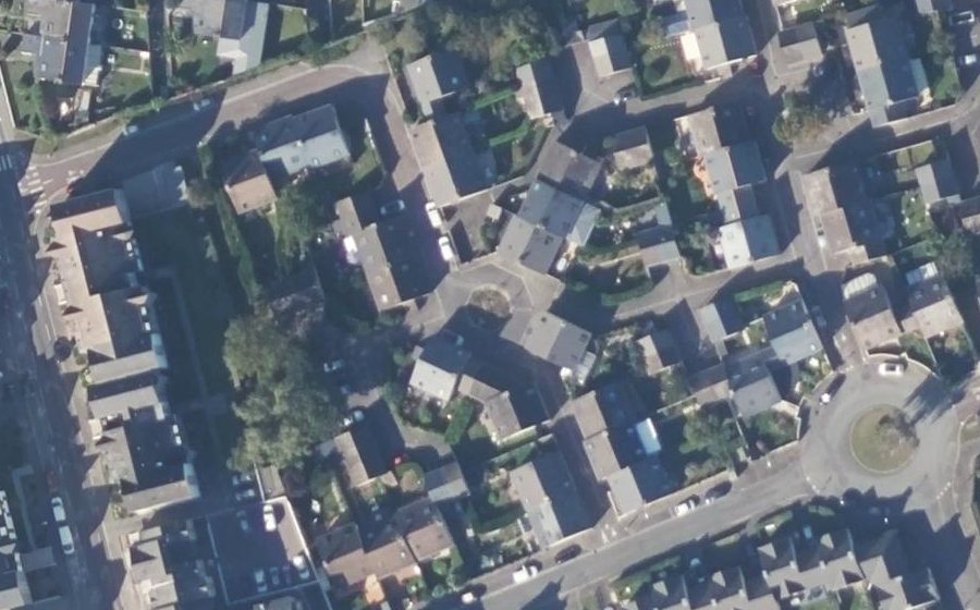 Vue aérienne du Rond-point anonyme n°293890976