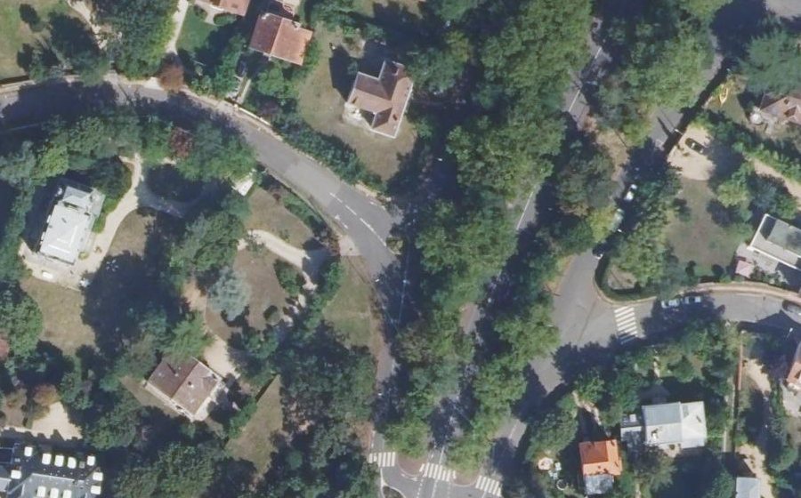 Vue aérienne du Rond-point anonyme n°29415101