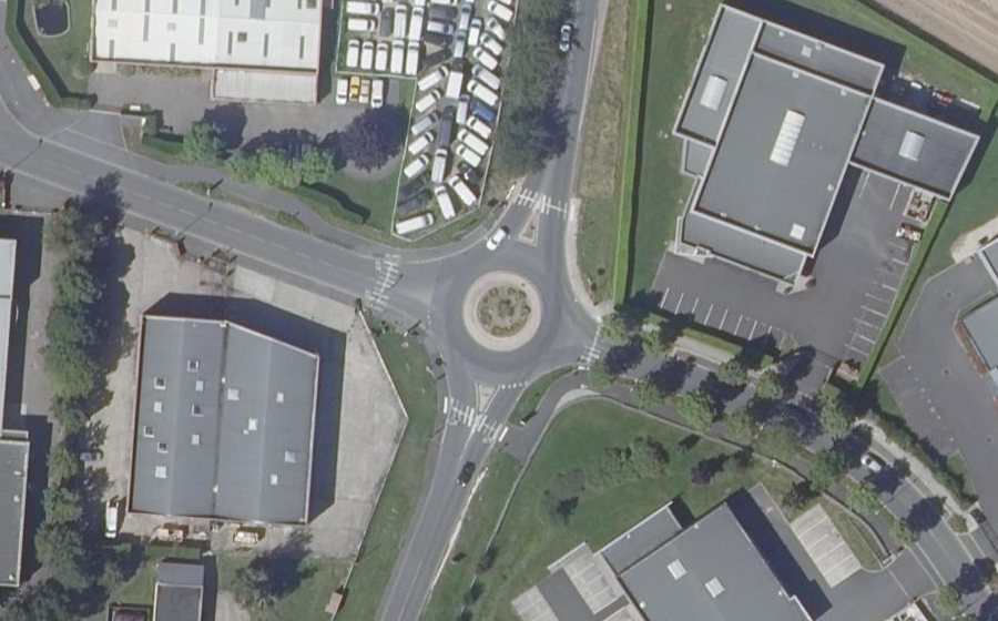 Vue aérienne du Rond-point anonyme n°29426331