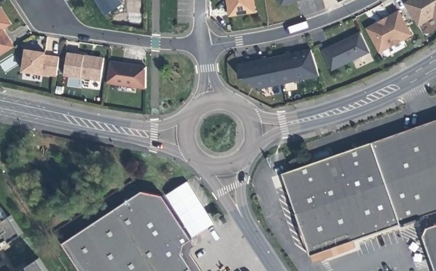 Vue aérienne du Rond-point anonyme n°29429229
