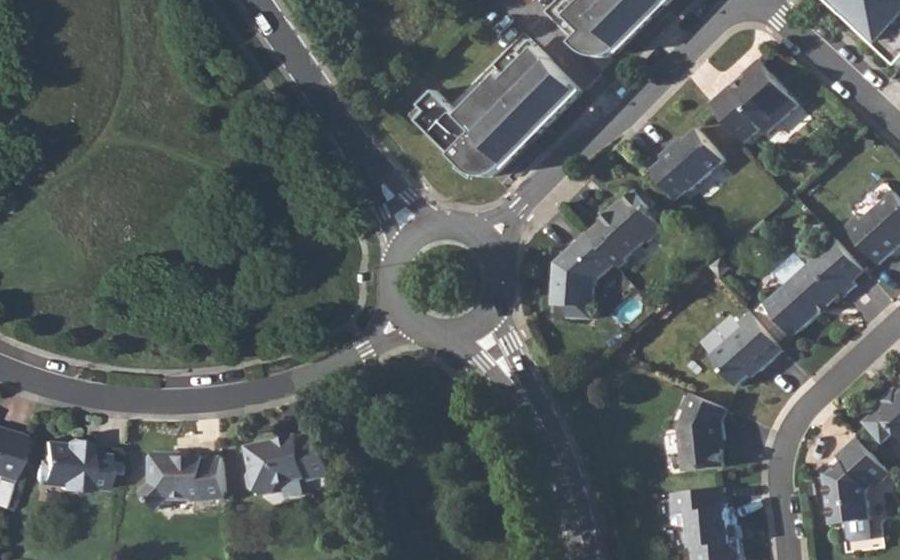 Vue aérienne du Rond-point anonyme n°29434469