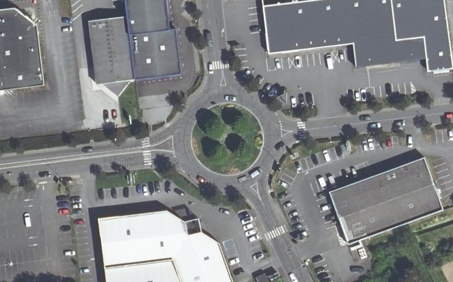 Vue aérienne du Rond-point anonyme n°29435540