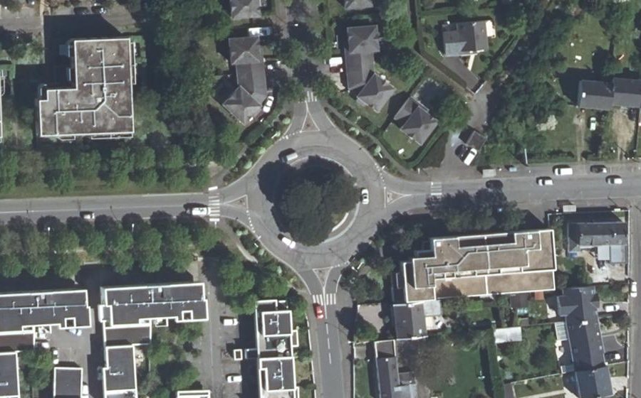 Vue aérienne du Rond-point anonyme n°29435674