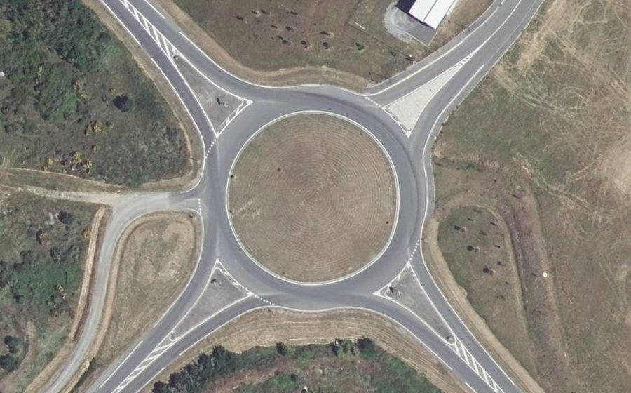 Vue aérienne du Rond-point anonyme n°29467739