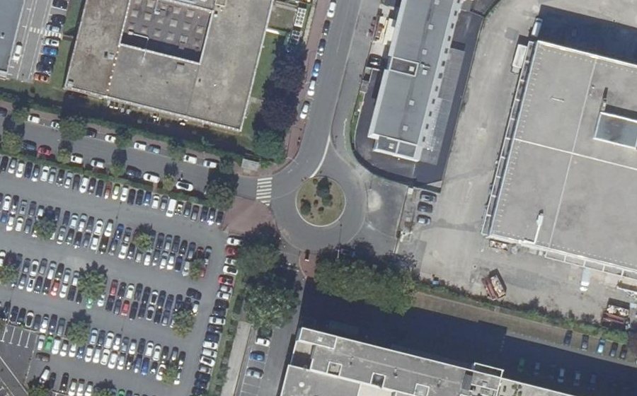 Vue aérienne du Rond-point anonyme n°29487018