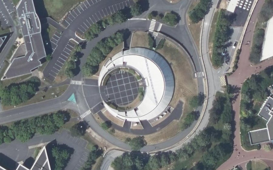 Vue aérienne du Rond-point anonyme n°29491953