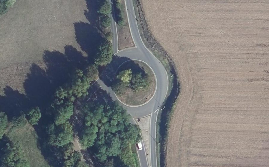 Vue aérienne du Rond-point anonyme n°29504862