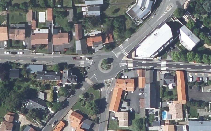 Vue aérienne du Rond-point anonyme n°29554300