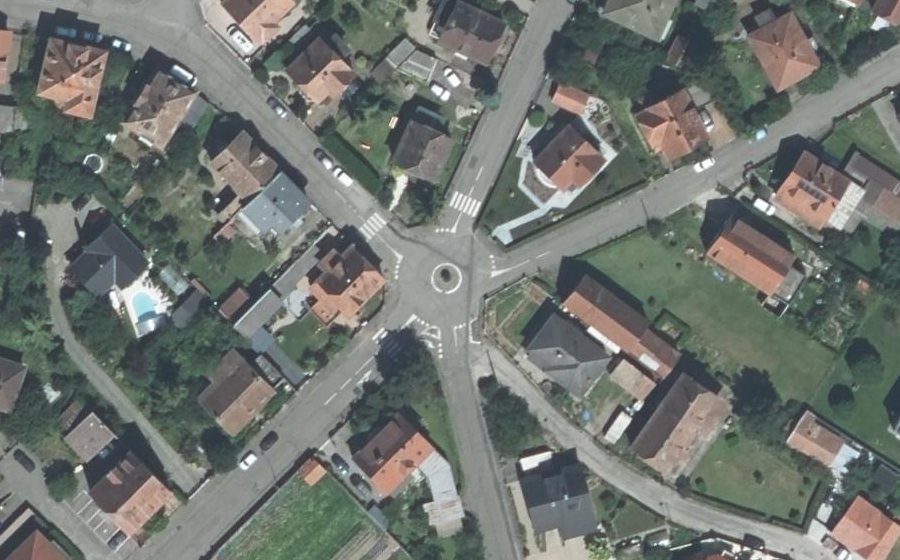 Vue aérienne du Rond-point anonyme n°29574834