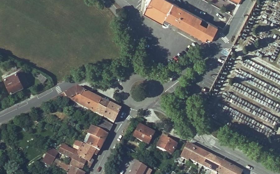 Vue aérienne du Rond-point anonyme n°29579360