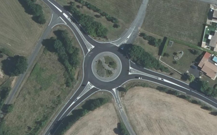 Vue aérienne du Rond-point anonyme n°299010208