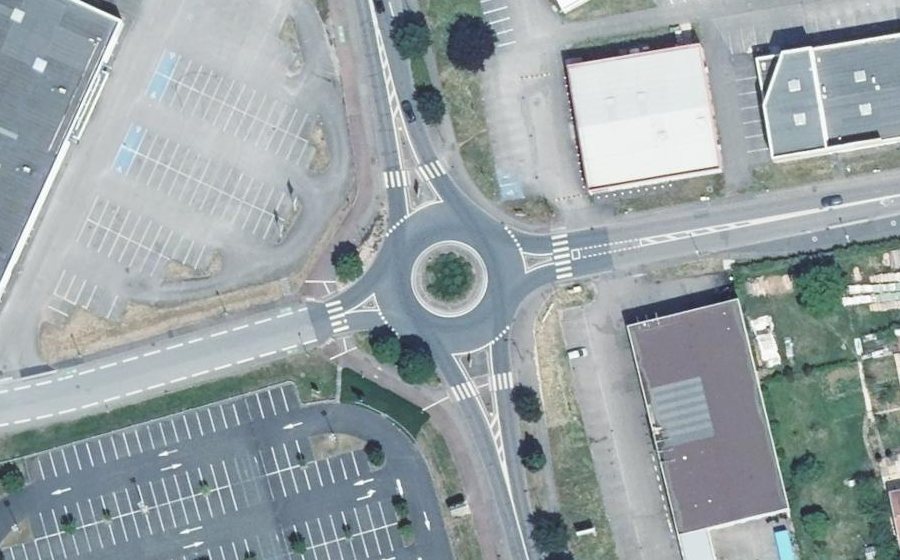 Vue aérienne du Rond-point anonyme n°29980106