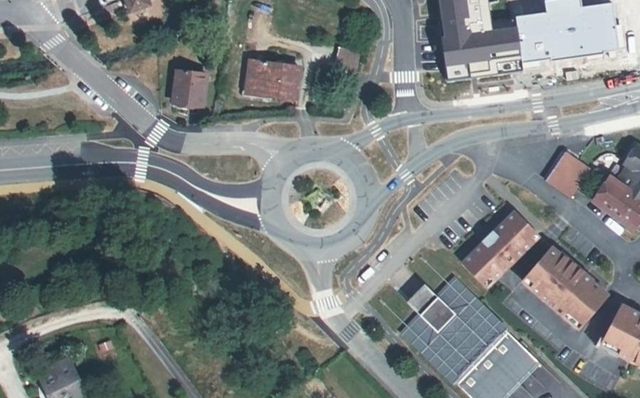 Vue aérienne du Rue de la Première Armée Française