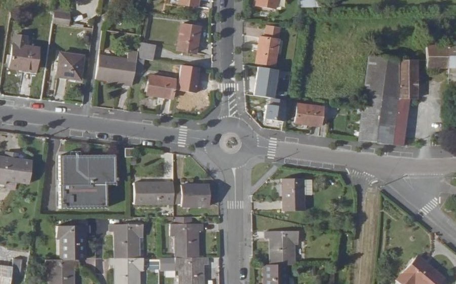 Vue aérienne du Rond-point anonyme n°30004159