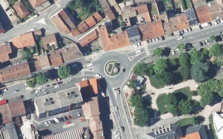 Vue aérienne du Rond-point anonyme n°30019498