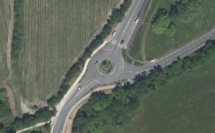 Vue aérienne du Rond-point anonyme n°30048335