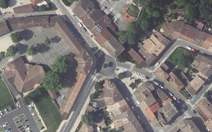 Vue aérienne du Place du Monument aux Morts