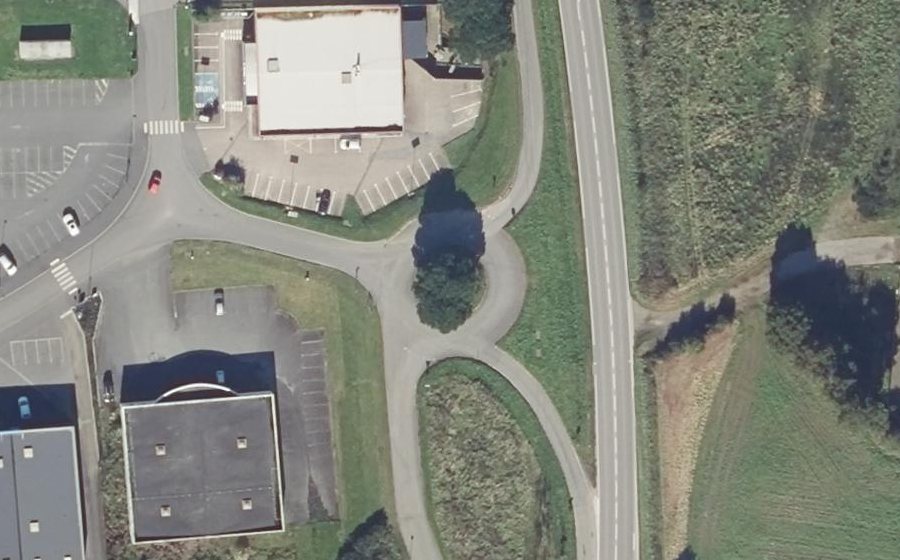 Vue aérienne du Rond-point anonyme n°300564665