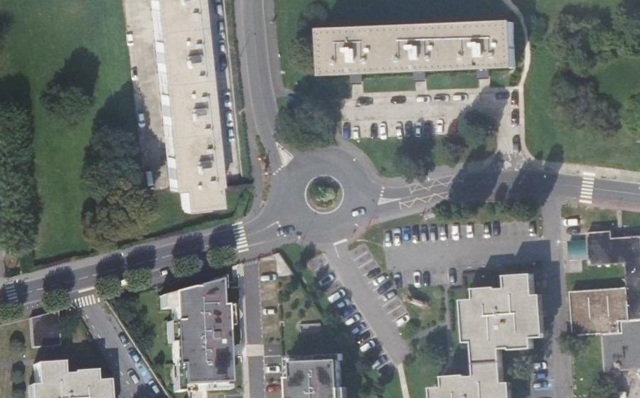 Vue aérienne du Rond-point anonyme n°30060449