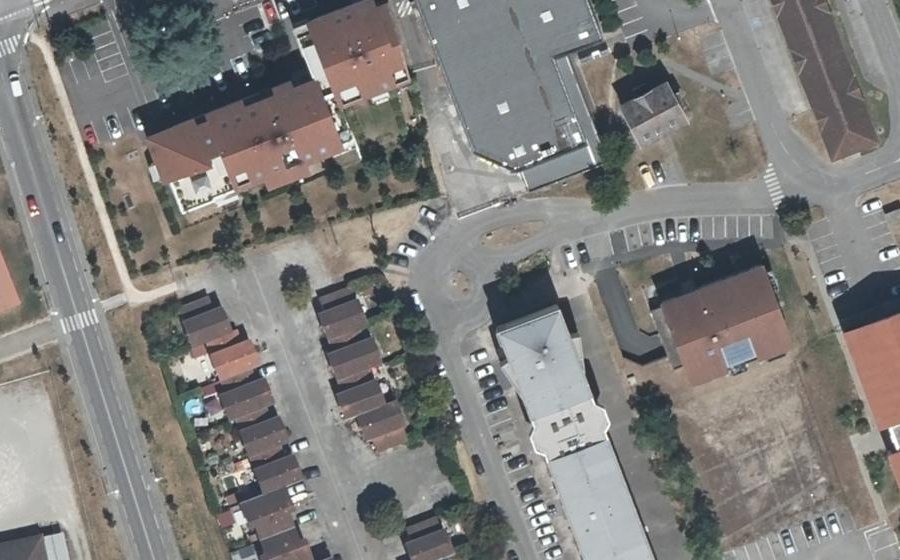 Vue aérienne du Rond-point anonyme n°300614025