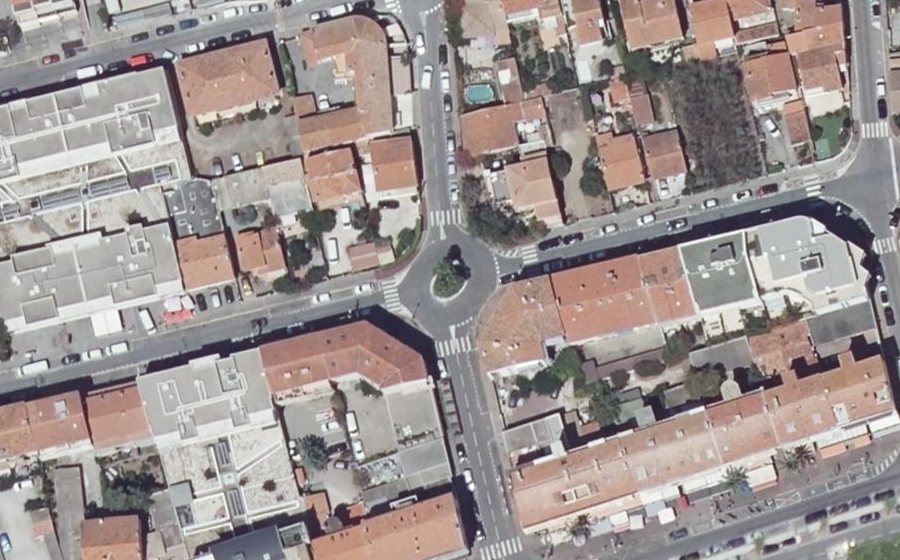 Vue aérienne du Rond-point anonyme n°30070366