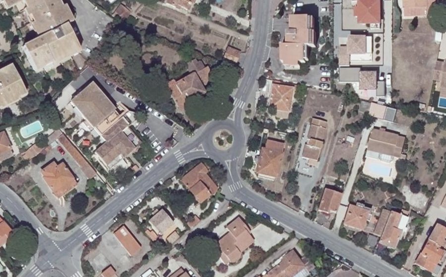 Vue aérienne du Rond-point anonyme n°30070396