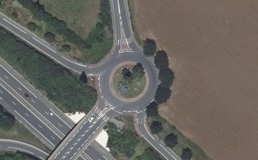 Vue aérienne du Rond-point anonyme n°30101607