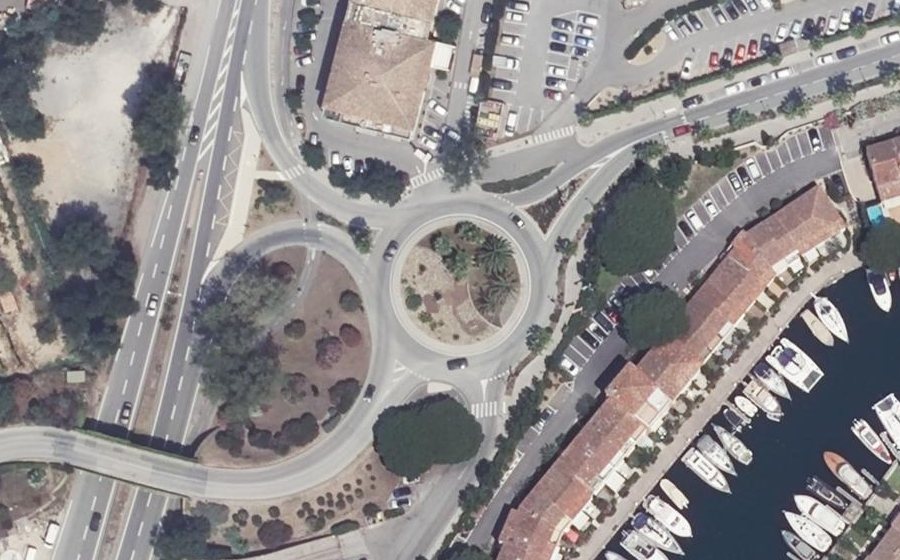 Vue aérienne du Rond-point anonyme n°30101657