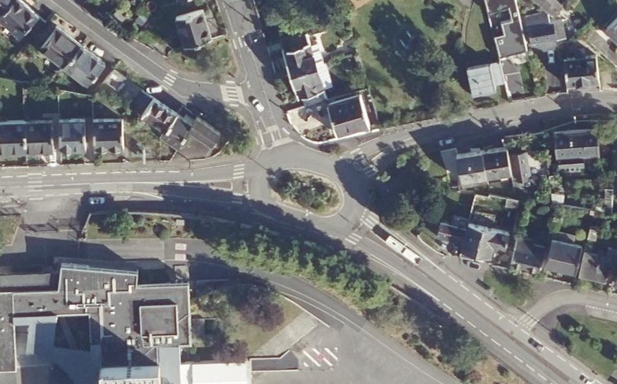 Vue aérienne du Rond-point anonyme n°30102215