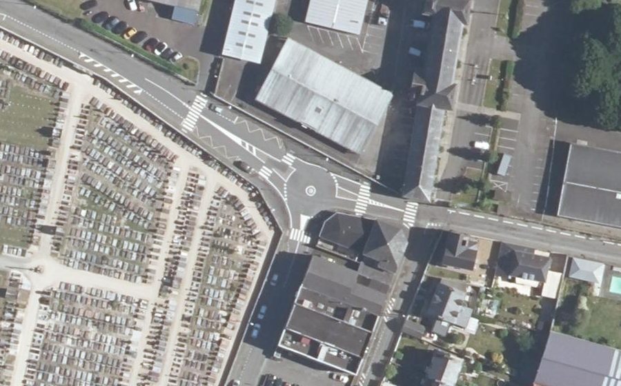 Vue aérienne du Rond-point anonyme n°30249903