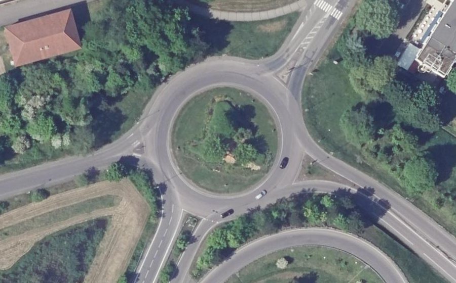 Vue aérienne du Rond-point anonyme n°30282302