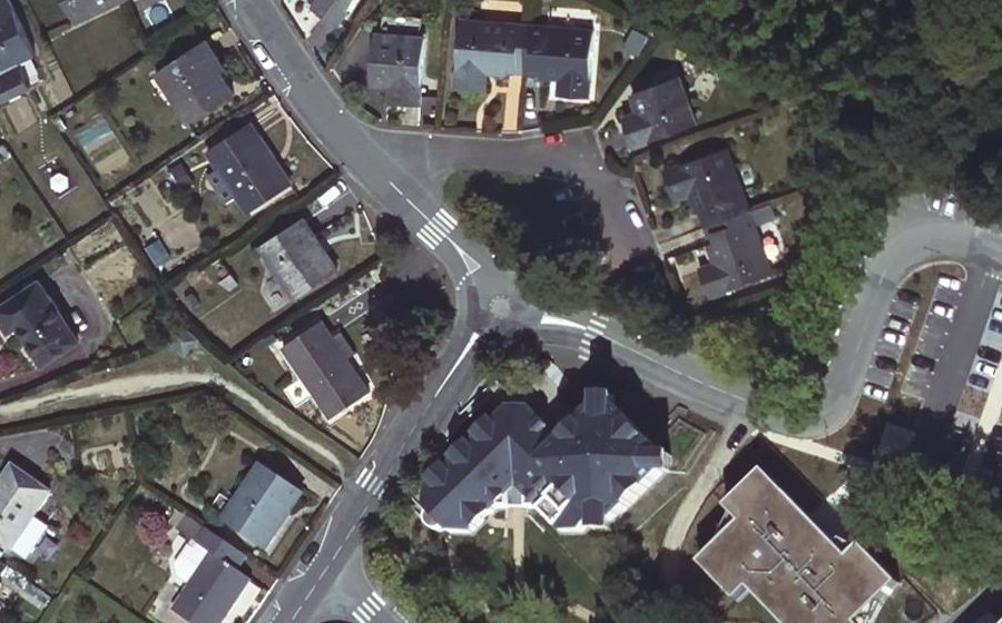 Vue aérienne du Rond-point anonyme n°303100505