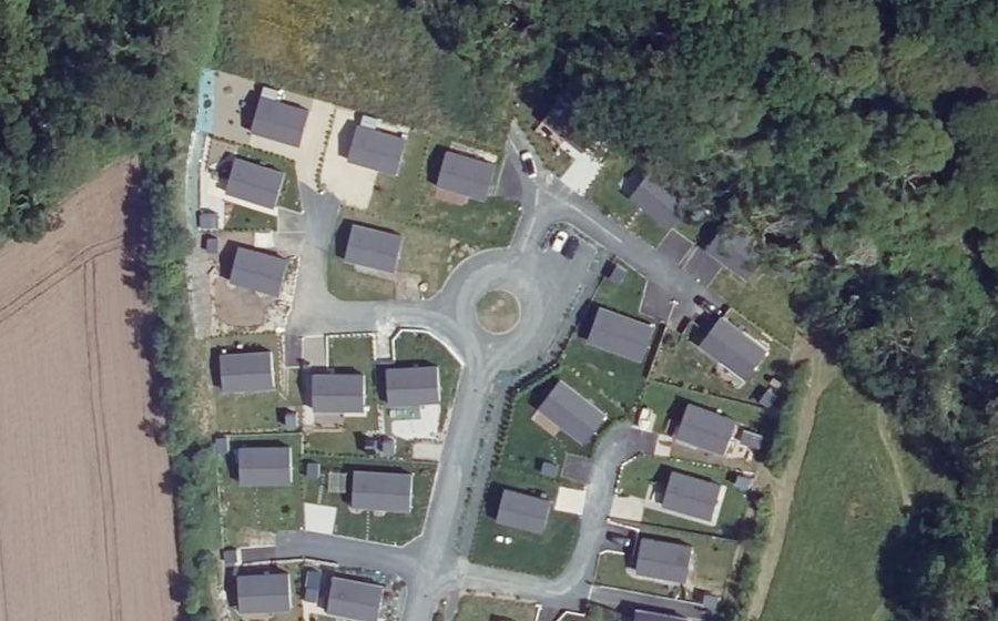 Vue aérienne du Rond-point anonyme n°305551849