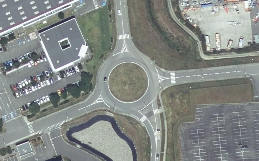 Vue aérienne du Rond-point anonyme n°30609241