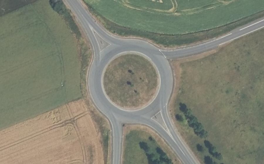 Vue aérienne du Rond-point anonyme n°30644013